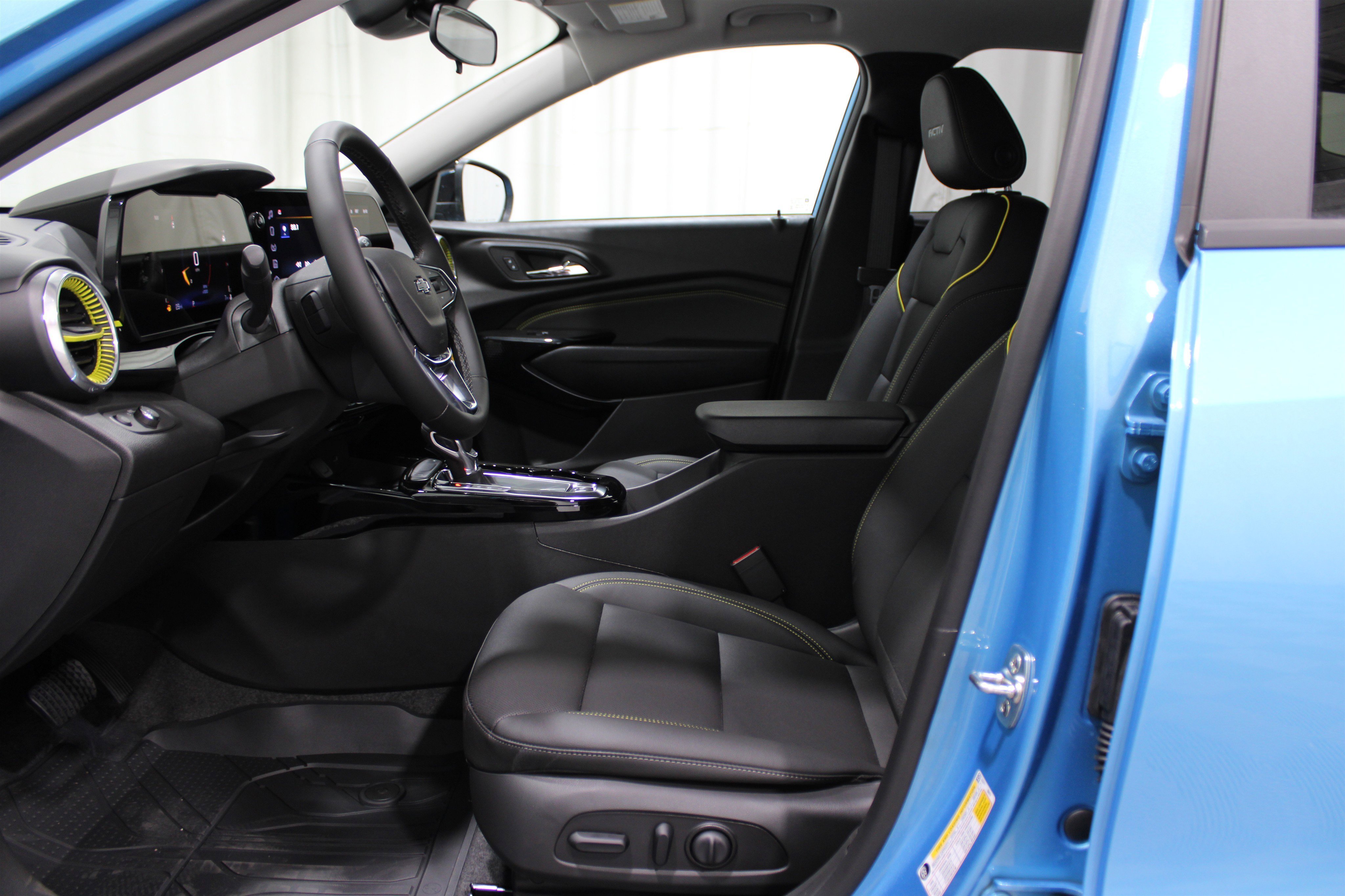 2026 Chevrolet Trax ACTIV photo 3