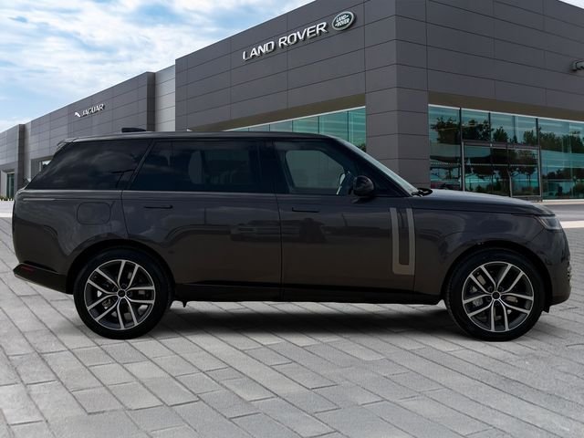 New 2026 Charente Grey Land Rover SE image 6
