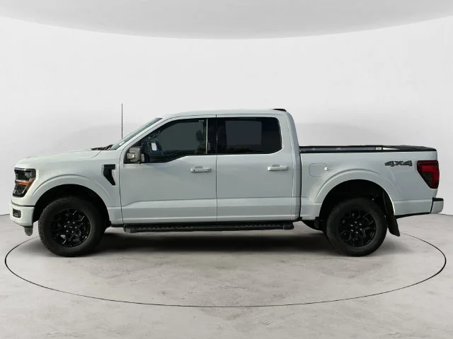 Used 2024 Oxford White Ford XLT image 8