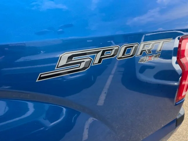 Used 2016 Blue Ford XLT image 8