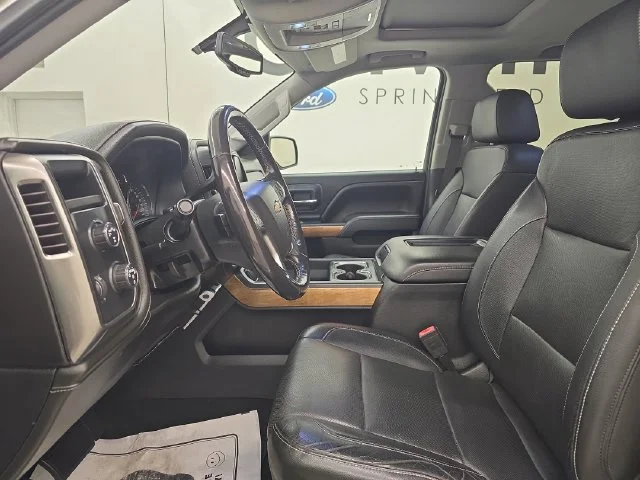Used 2018 Silver Ice Metallic Chevrolet LTZ image 21