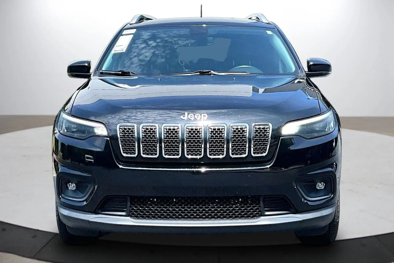 Certified Used 2019 Black Jeep Latitude Plus image 3