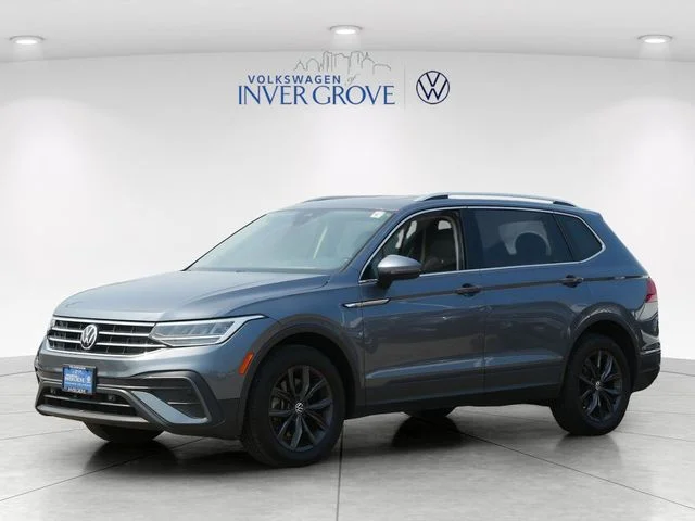 Certified Used 2022 Gray Volkswagen 2.0T SE image 3