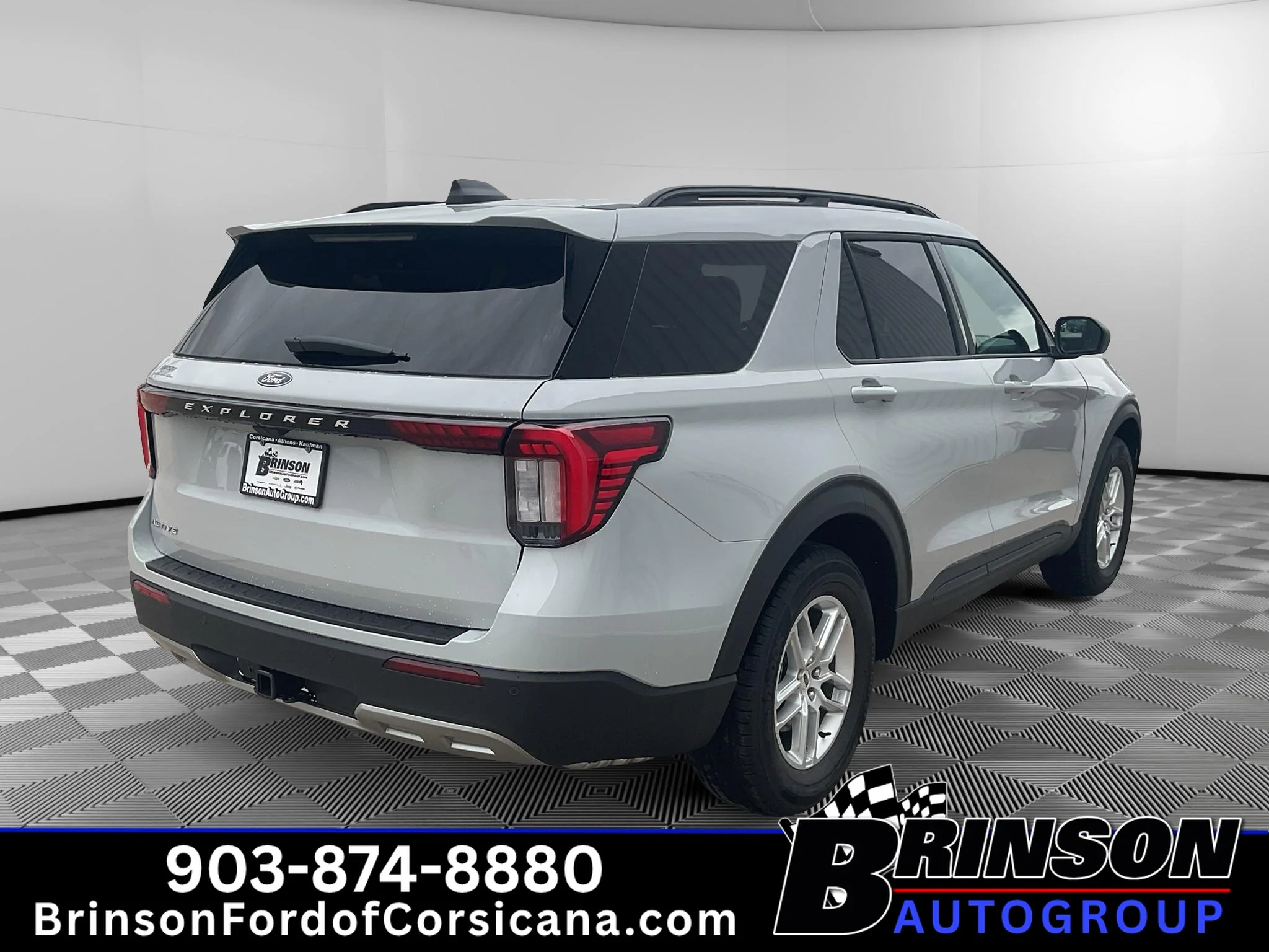 New 2027 Avalanche Gray Ford Active image 5