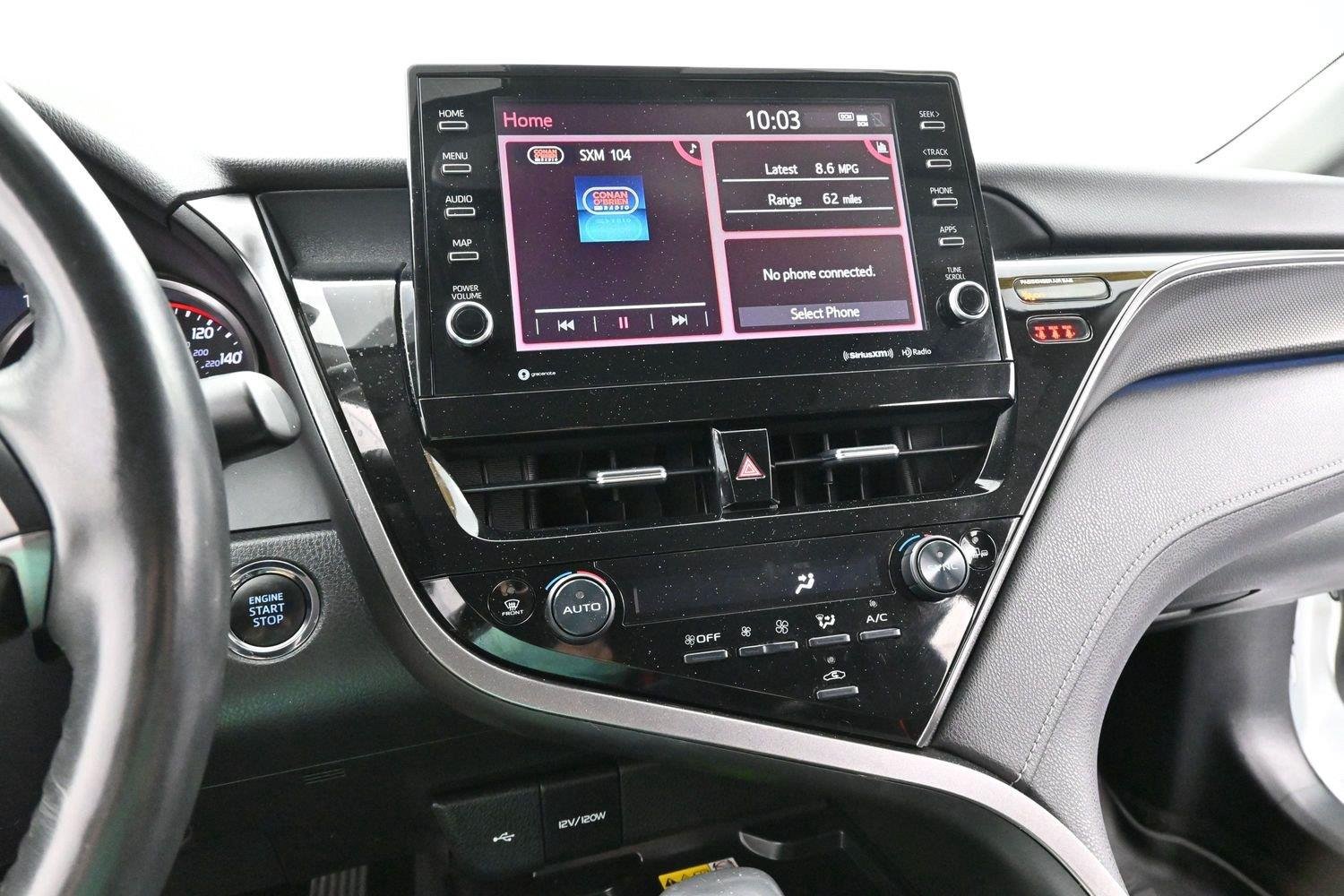 Used 2022 Wind Chill Pearl Toyota XSE image 21