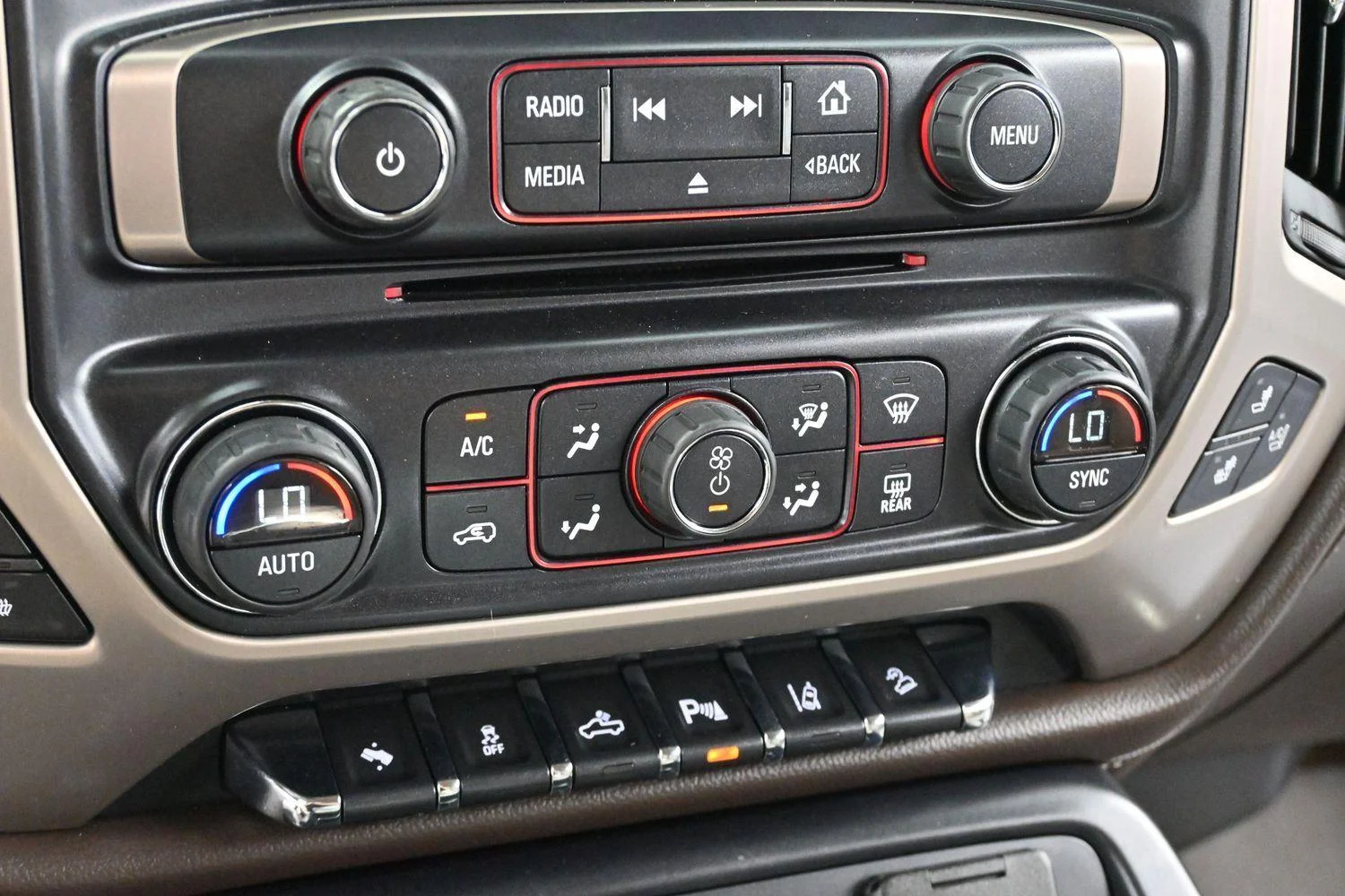 Used 2015 Onyx Black GMC Denali image 21