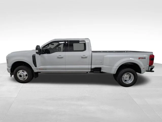 New 2026 Avalanche Ford F-350® Platinum® image 40