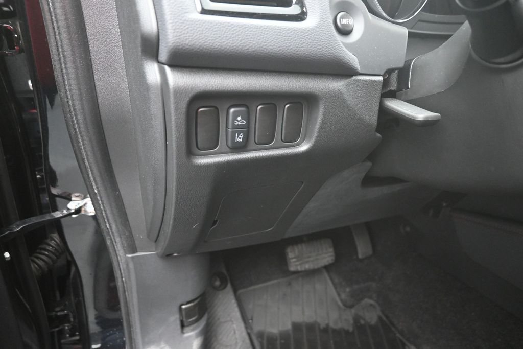 Used 2025  Mitsubishi 2.0 S image 13