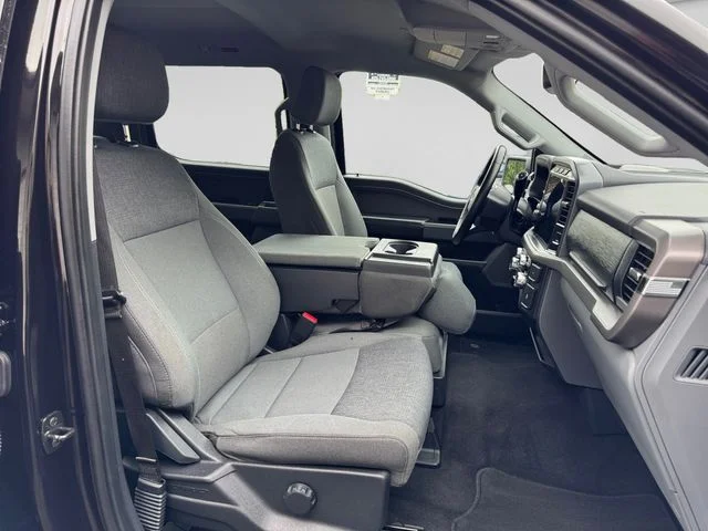 Used 2024 Black Ford XLT image 16