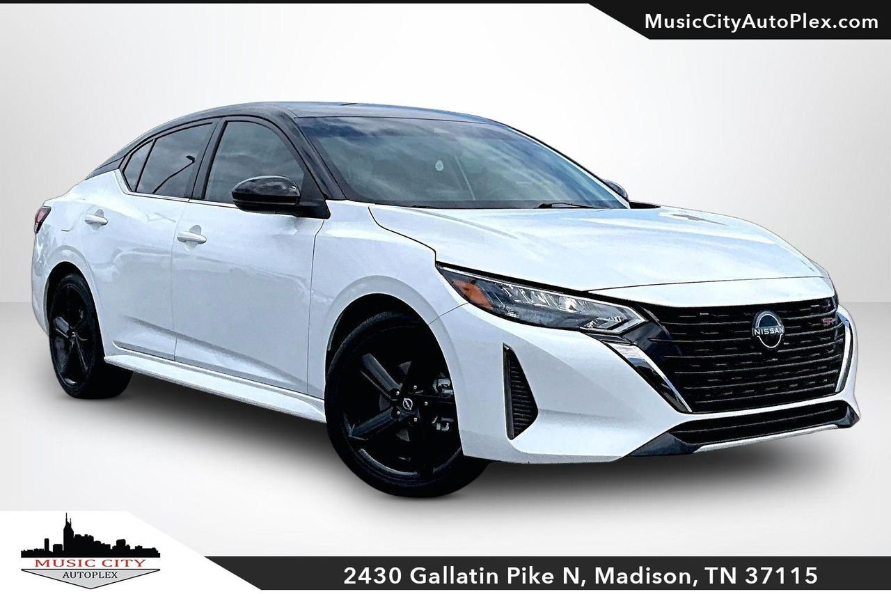 Used 2024 Aspen White Tricoat/Super Black Nissan SR Xtronic CVT image 1