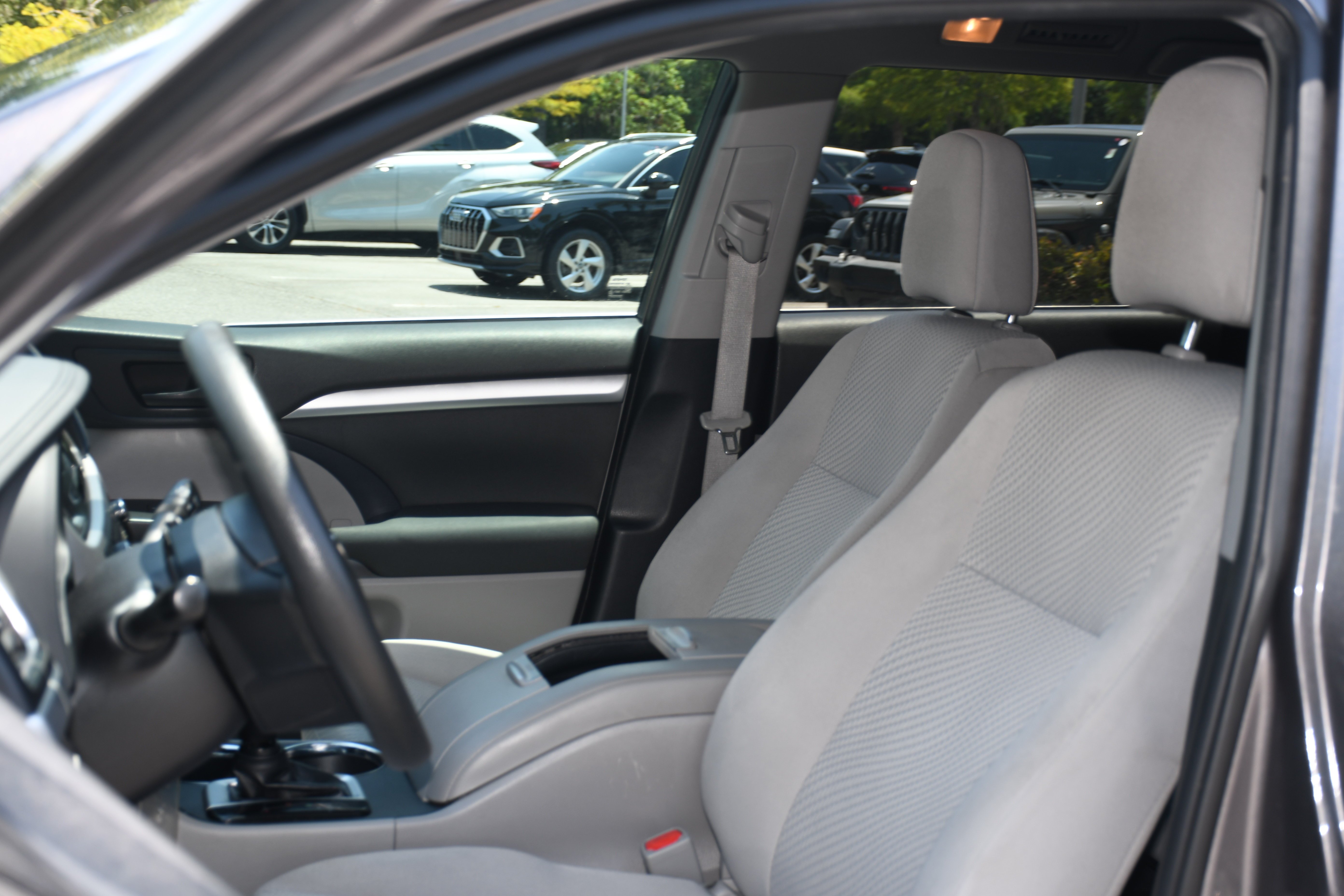 Used 2019 Gray Toyota LE image 10