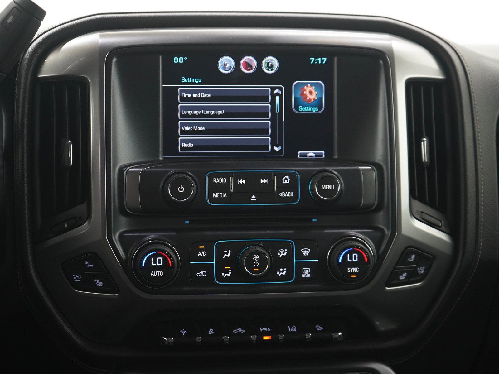 Used 2015 Silver Ice Metallic Chevrolet LTZ image 18