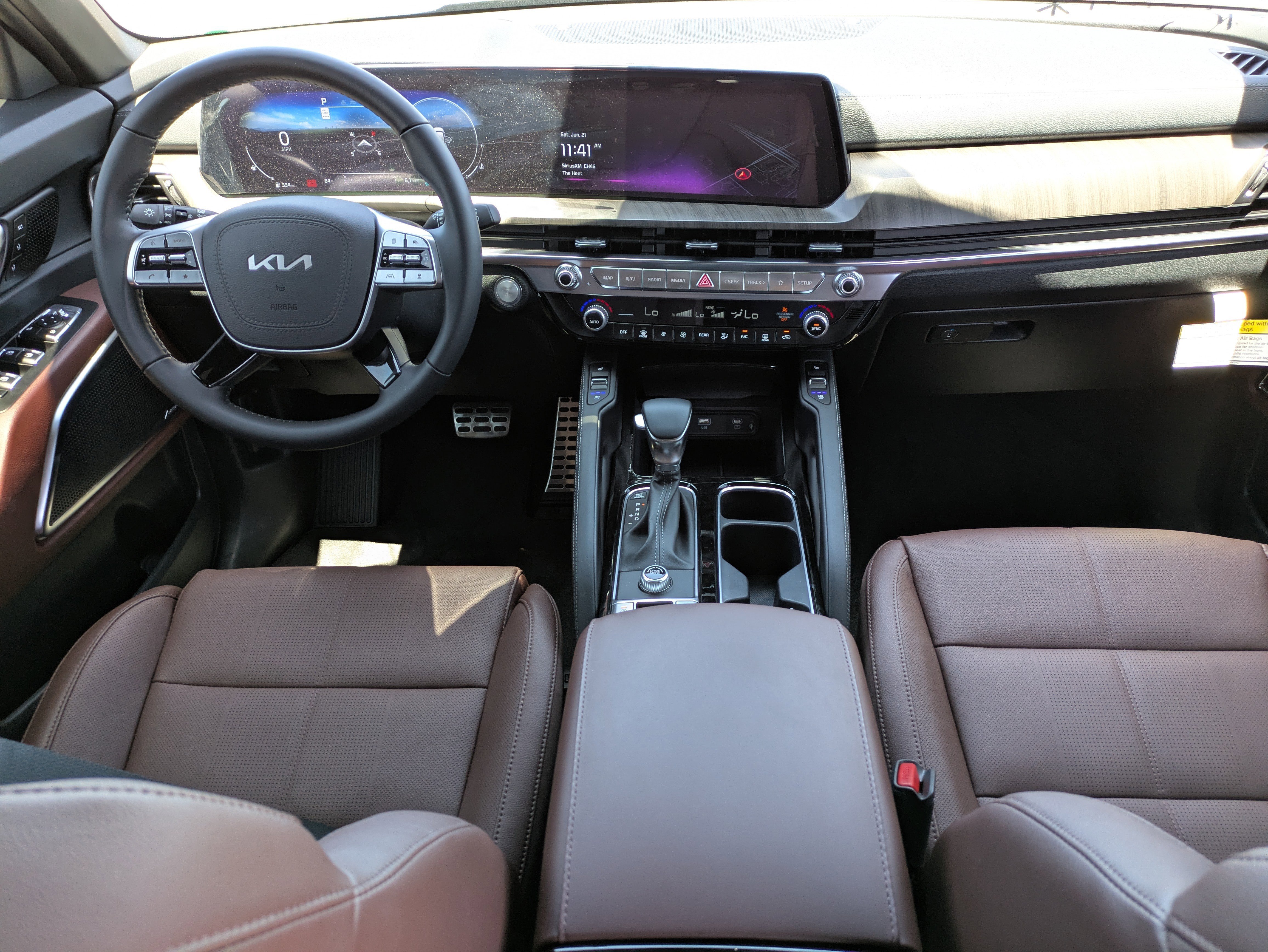 2025 Kia Telluride SX - Photo 16