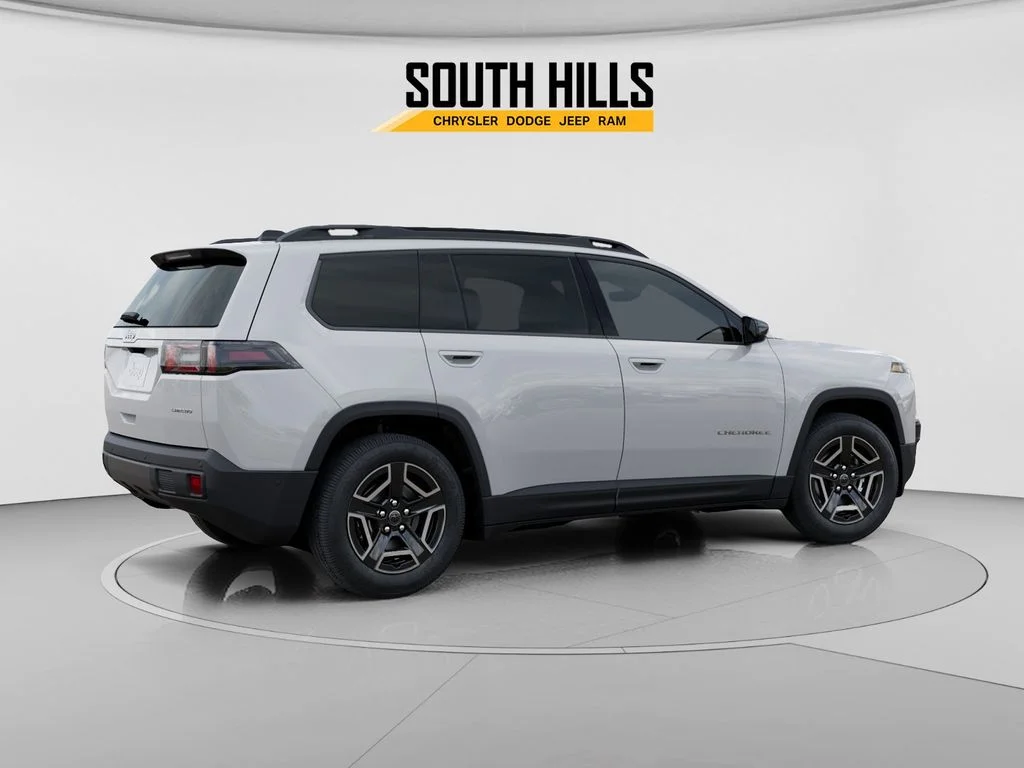 New 2026 Bright White Clear-Coat Exterior Paint Jeep Laredo image 4