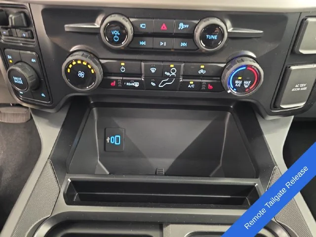 New 2026 Agate Black Metallic Ford F-250® XLT image 31