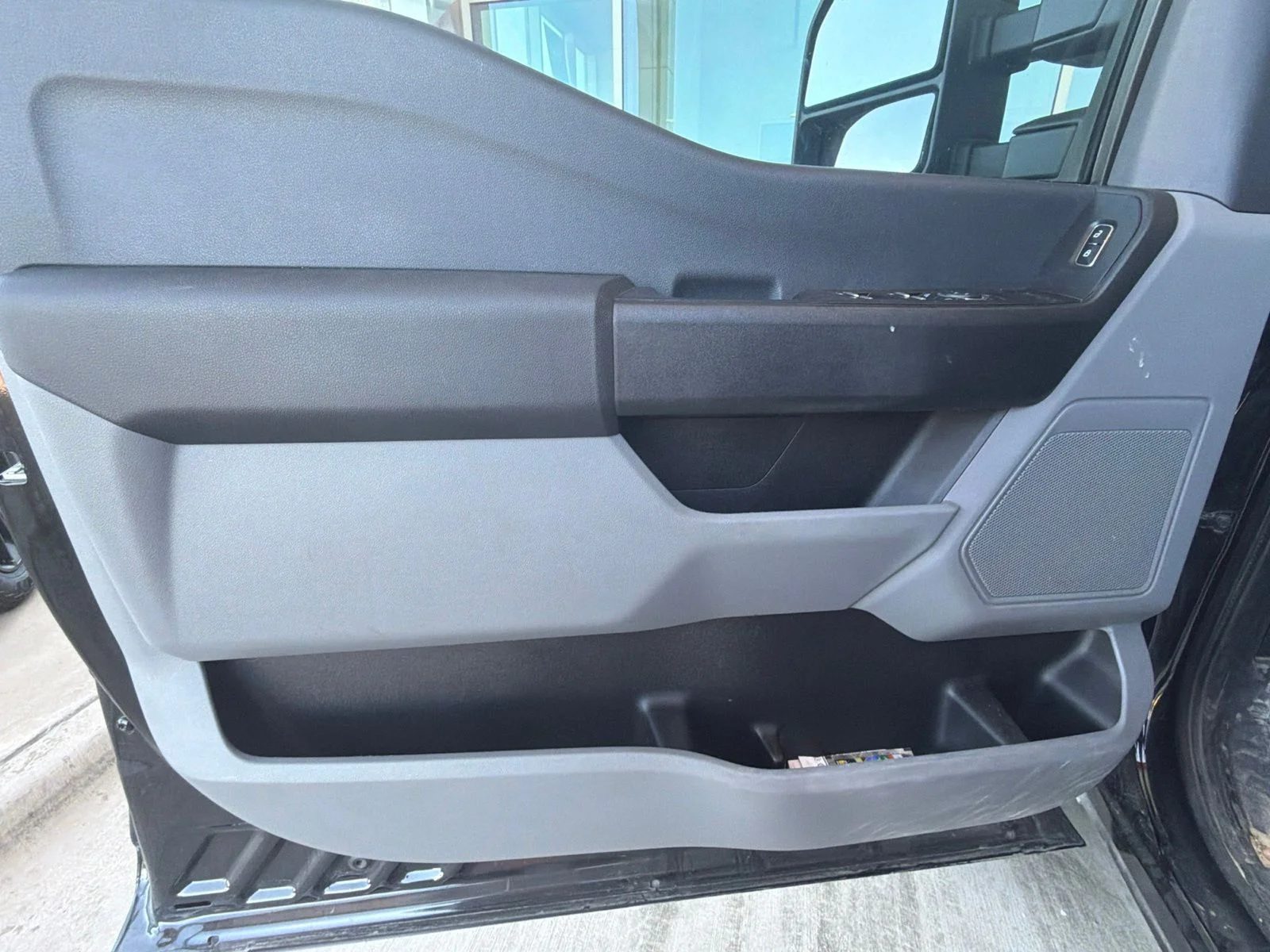 Used 2023 Black Ford XL image 18