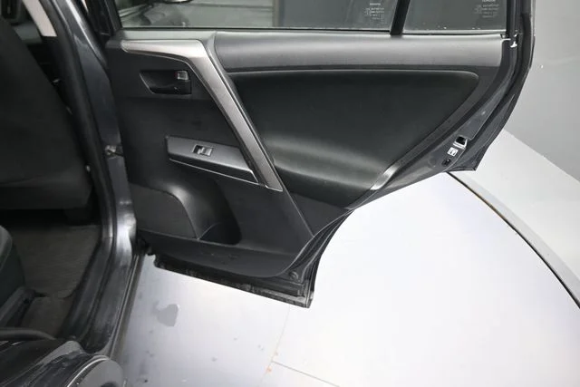 Used 2016 Gray Toyota LE image 76