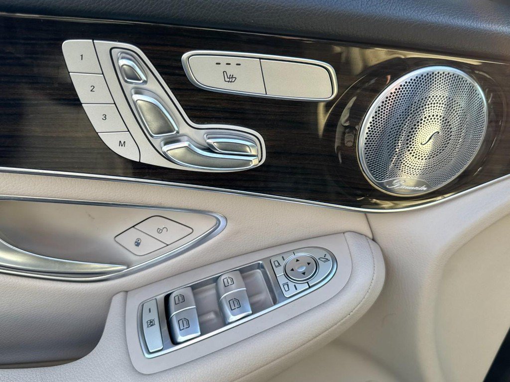 Used 2018 Black Mercedes-Benz GLC 300 image 16