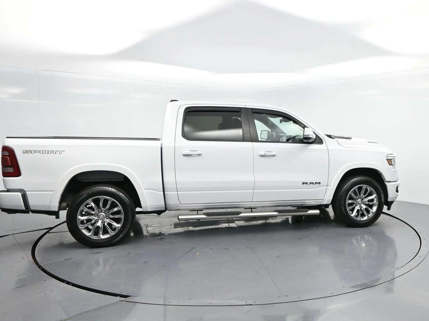 Used 2022 White Ram Laramie image 8