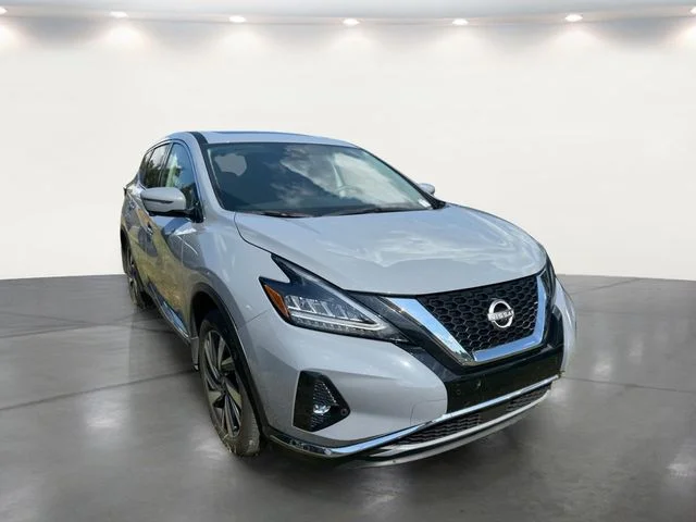 Used 2023 Gray Nissan SL image 8
