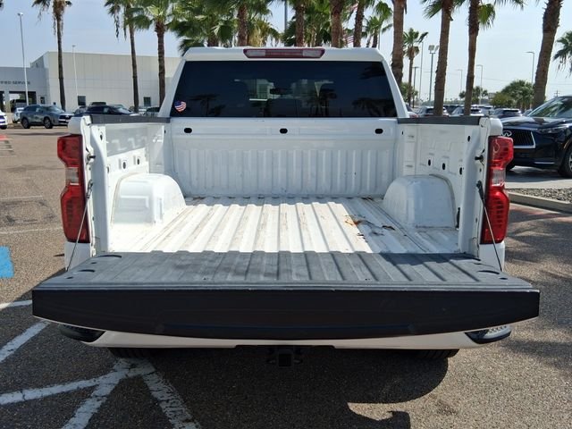Used 2023 White Chevrolet Custom image 6