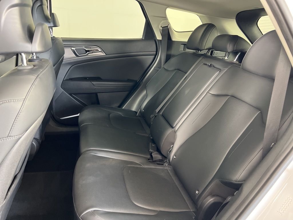 Used 2023 White Kia SX image 21