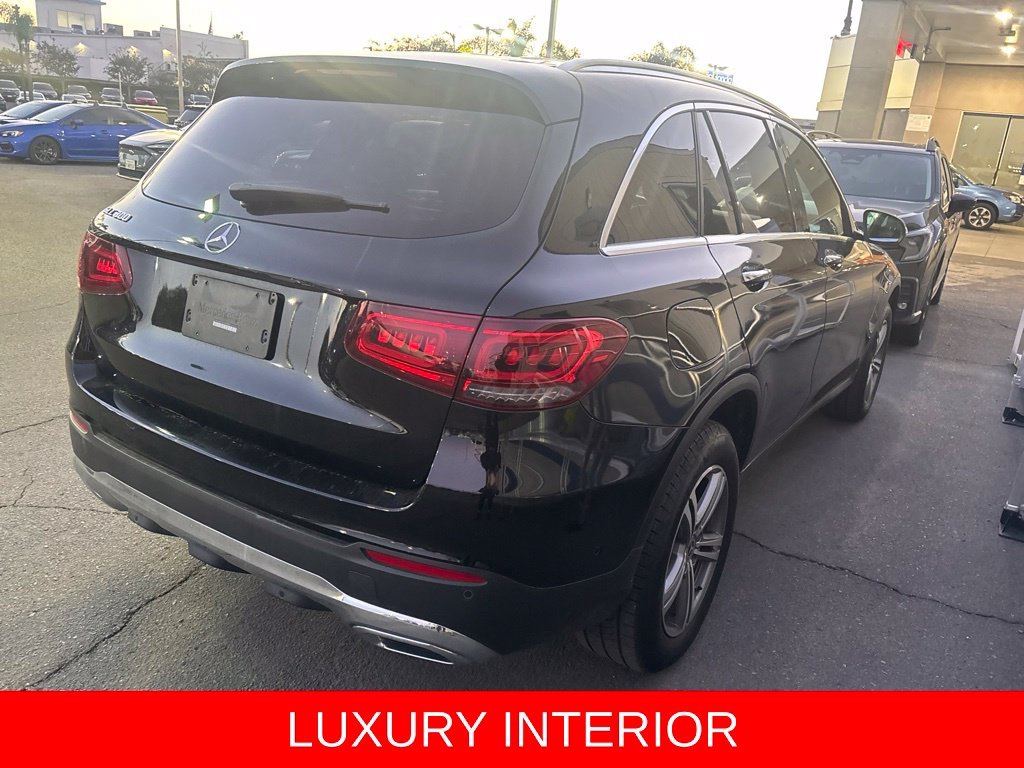 Used 2022 Black Mercedes-Benz GLC 300 image 4