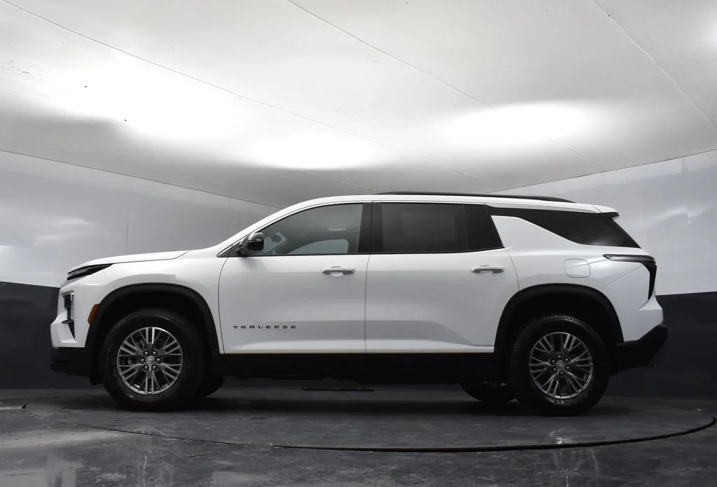 New 2026 Summit White Chevrolet LT image 45