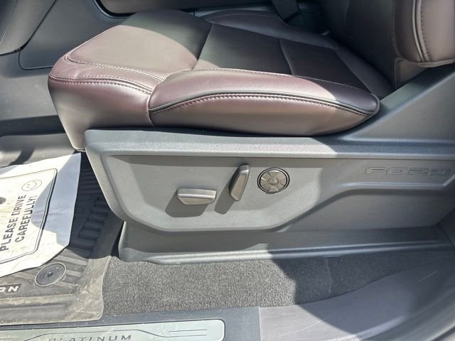 New 2026 Star White Metallic Tri-Coat Ford Platinum image 14