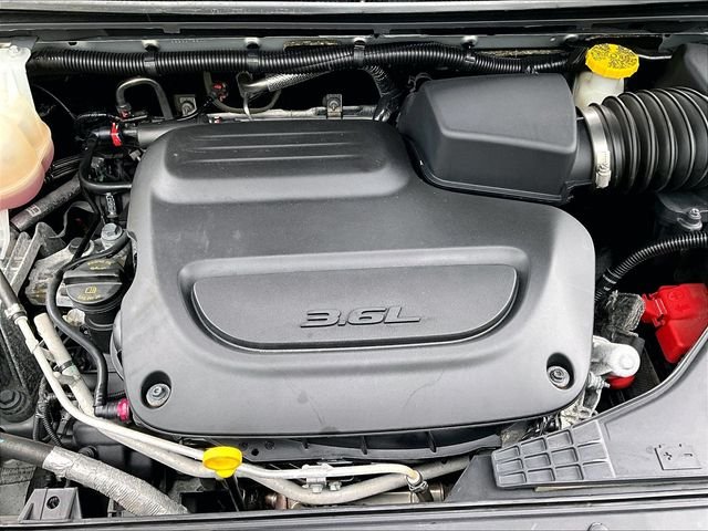 Used 2023 Silver Chrysler Touring L image 34