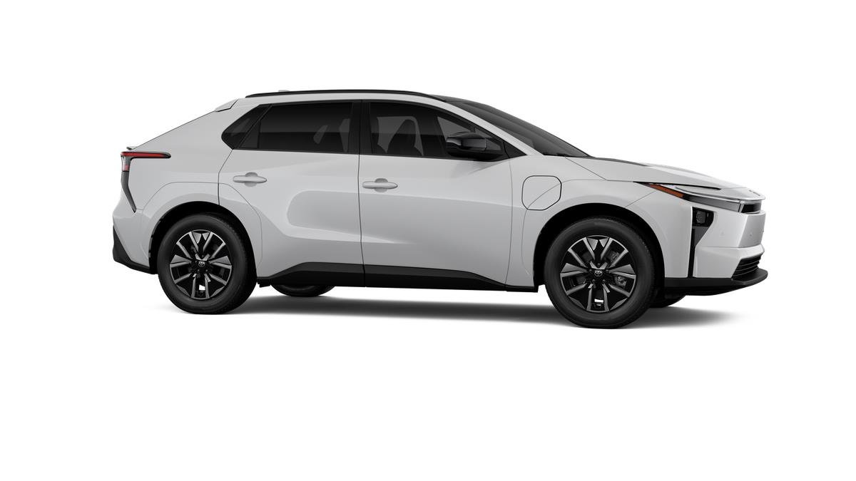 New 2026 Wind Chill Pearl <sup>1</sup> Toyota  XLE image 50