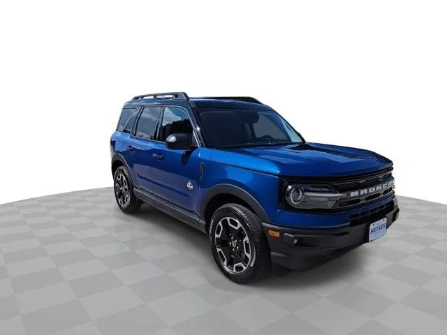 Used 2024 Blue Ford Outer Banks image 2
