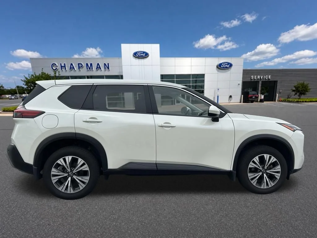 Used 2023 White Nissan SV image 5