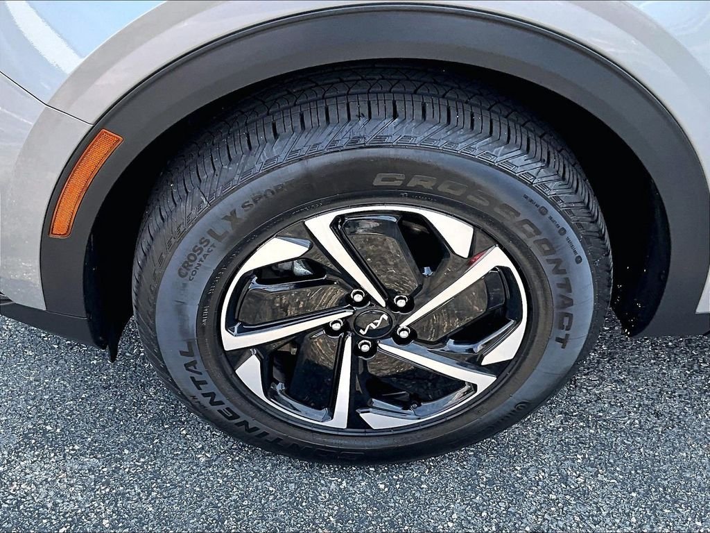 Used 2023 Gray Kia LX image 7