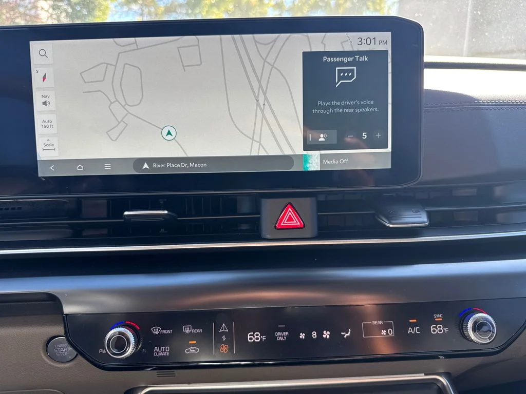 New 2025 White Kia LXS image 26