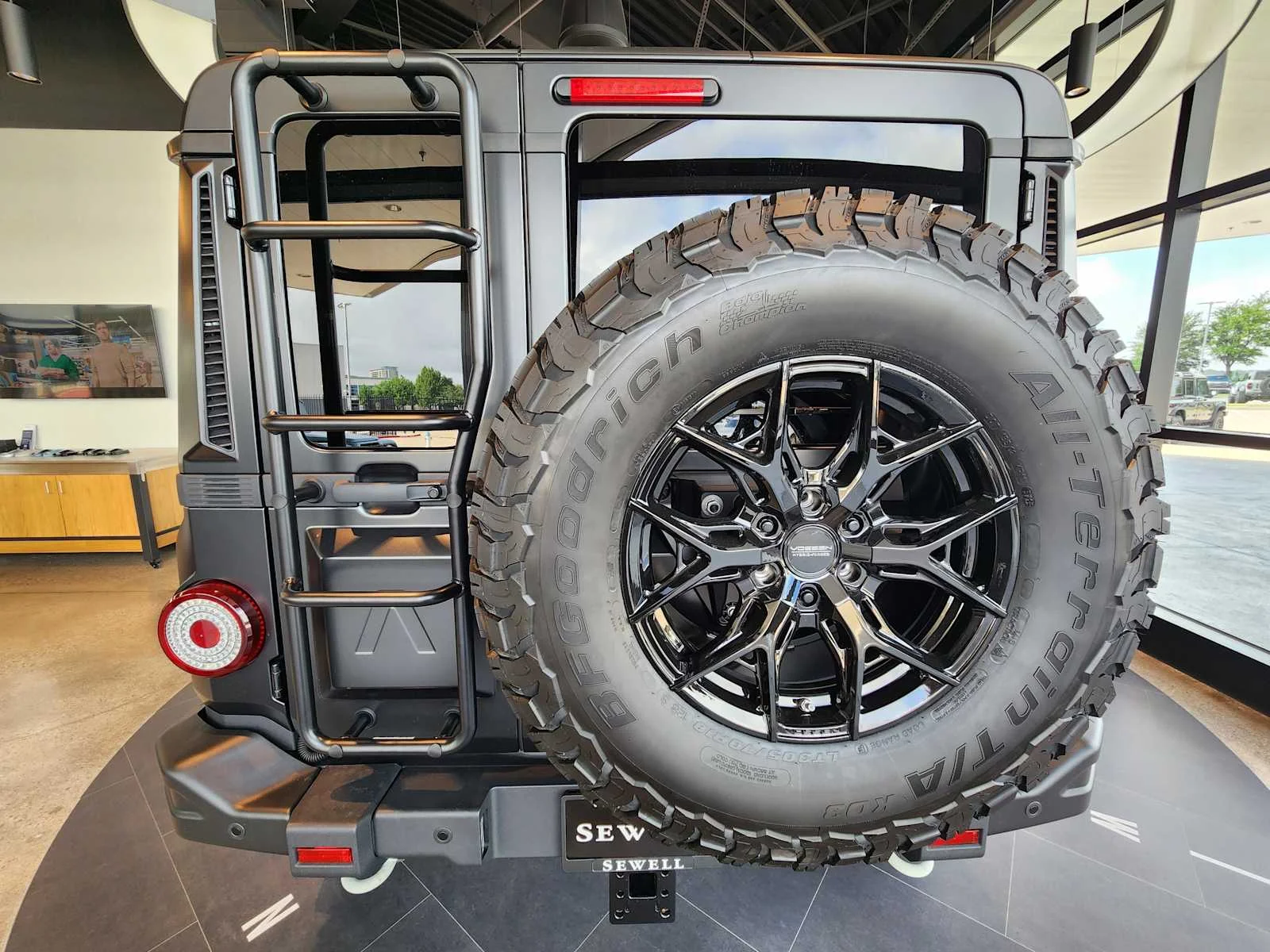 New 2026 Donny Gray Metallic INEOS Fieldmaster Edition image 6