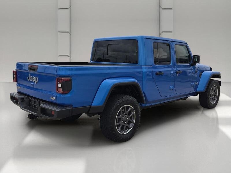 Certified Used 2020 Hydro Blue Pearlcoat JEEP OVERLAND 4X4 image 5