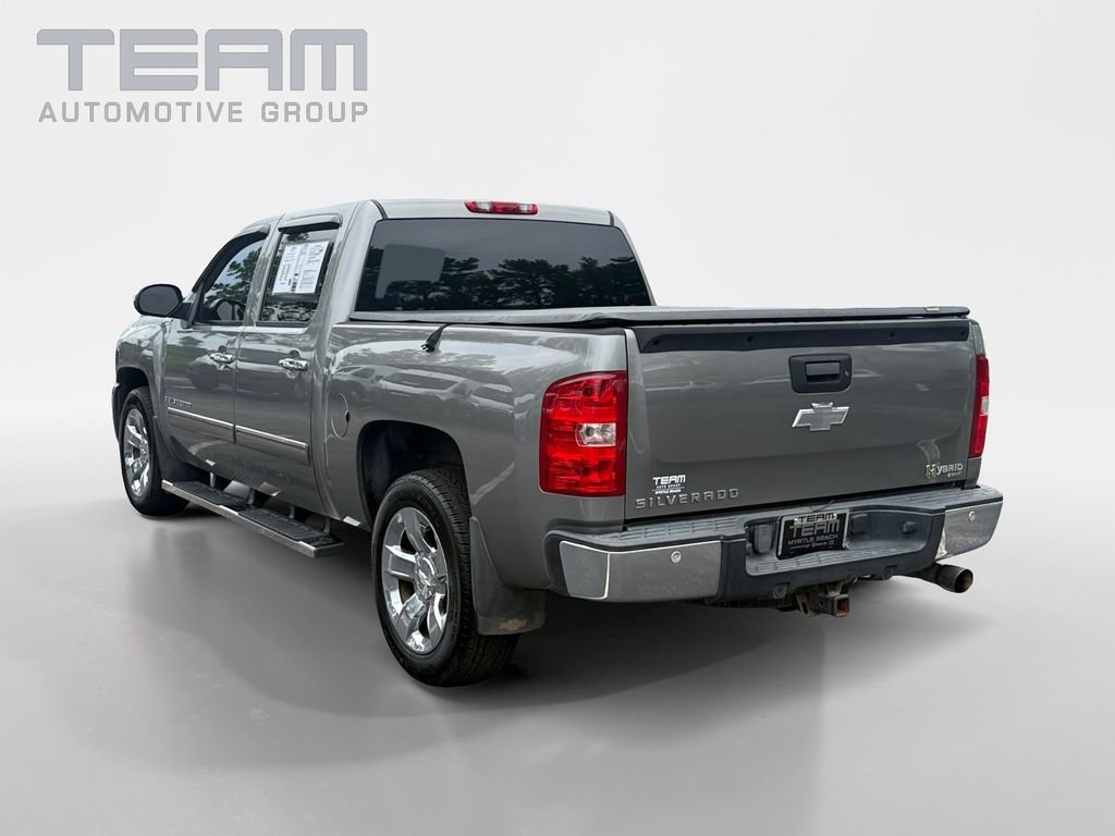 Used 2009 Gray Chevrolet 2HY image 5