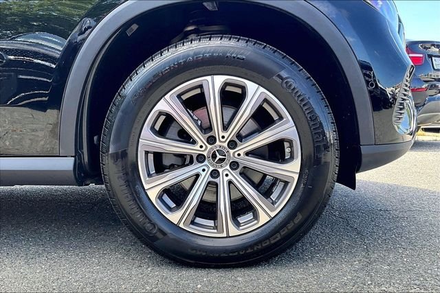 Certified Used 2023 Black Mercedes-Benz GLC 300 image 9