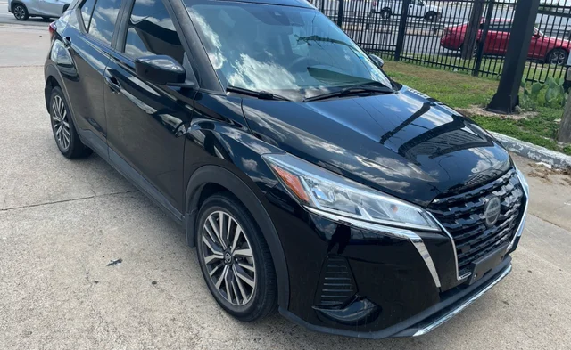 Used 2021 Black Nissan SV image 7