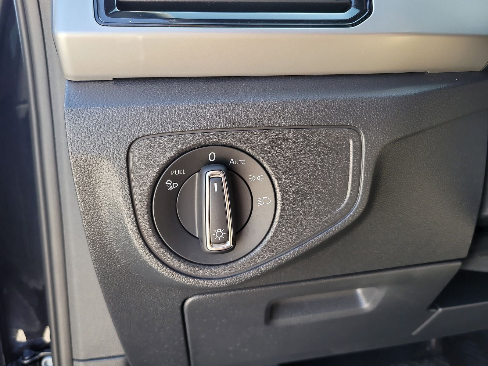 2023 Volkswagen Atlas Cross Sport SE w/Tech - Photo 33