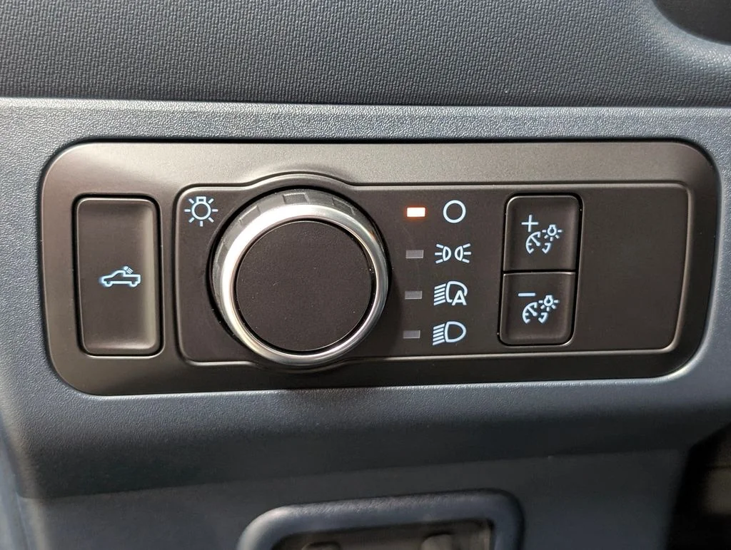 New 2026 Carbonized Gray Metallic Ford XLT image 9