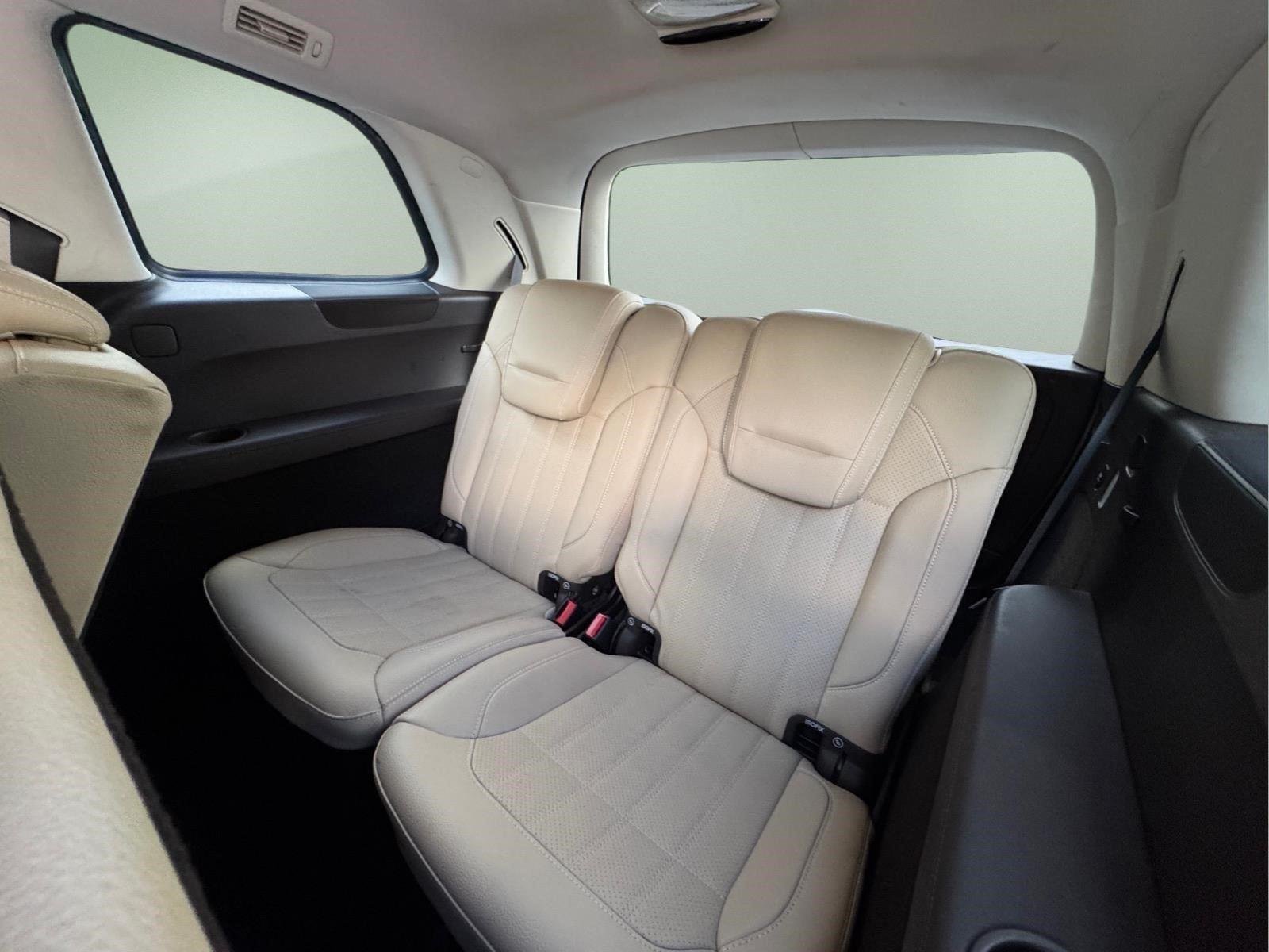 Used 2017  MERCEDES-BENZ TRUCK  image 16