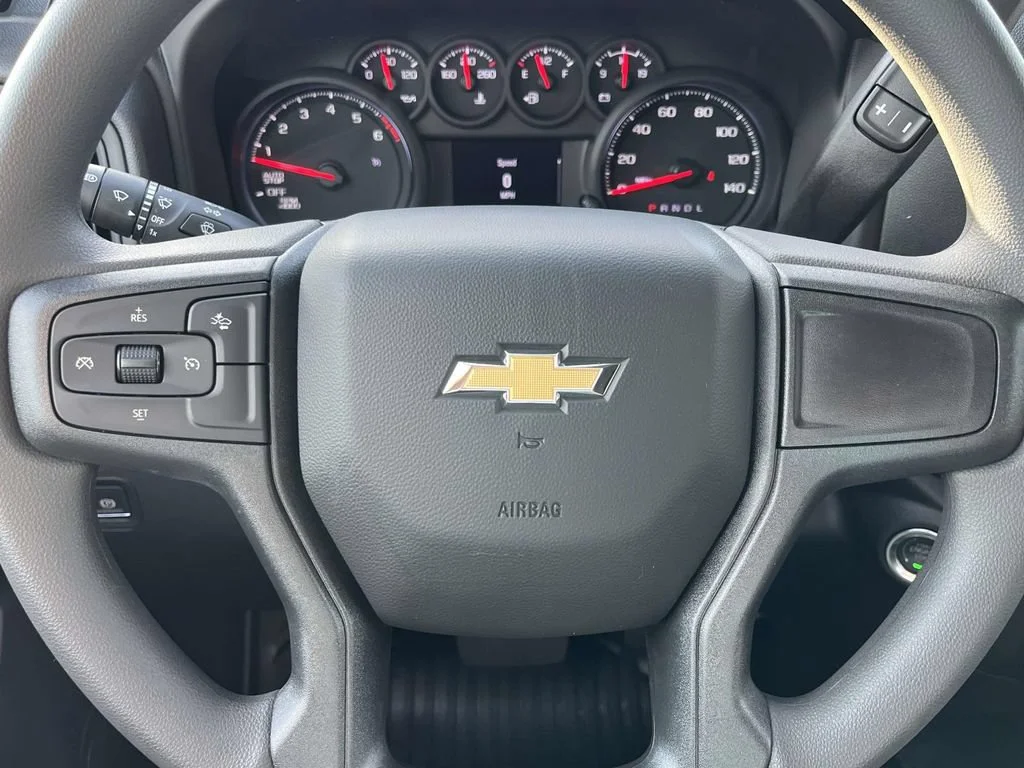 New 2026 Summit White Chevrolet WT image 15