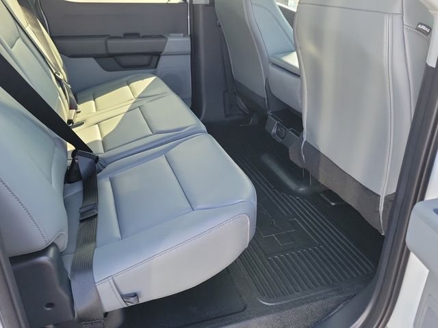 New 2026 Oxford White Ford F-550® XL image 17