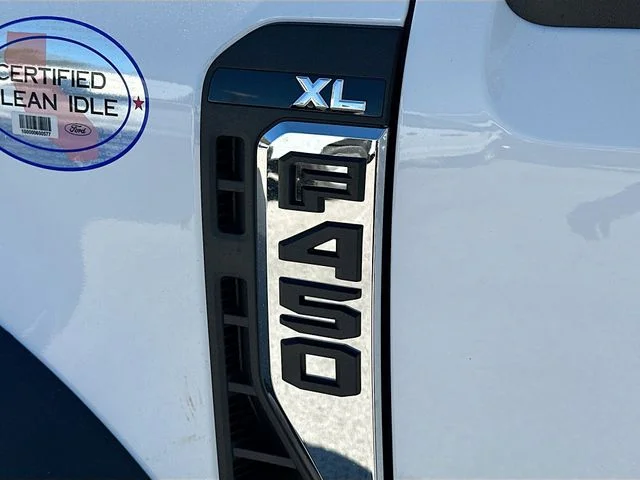 New 2026 Oxford White Ford XL image 17