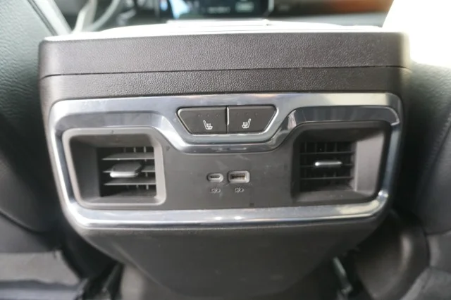 Used 2024  GMC Denali image 24