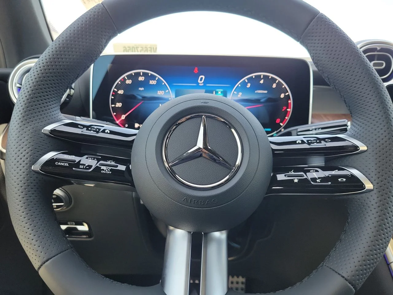 New 2027 Black Mercedes-Benz GLC 300 image 28