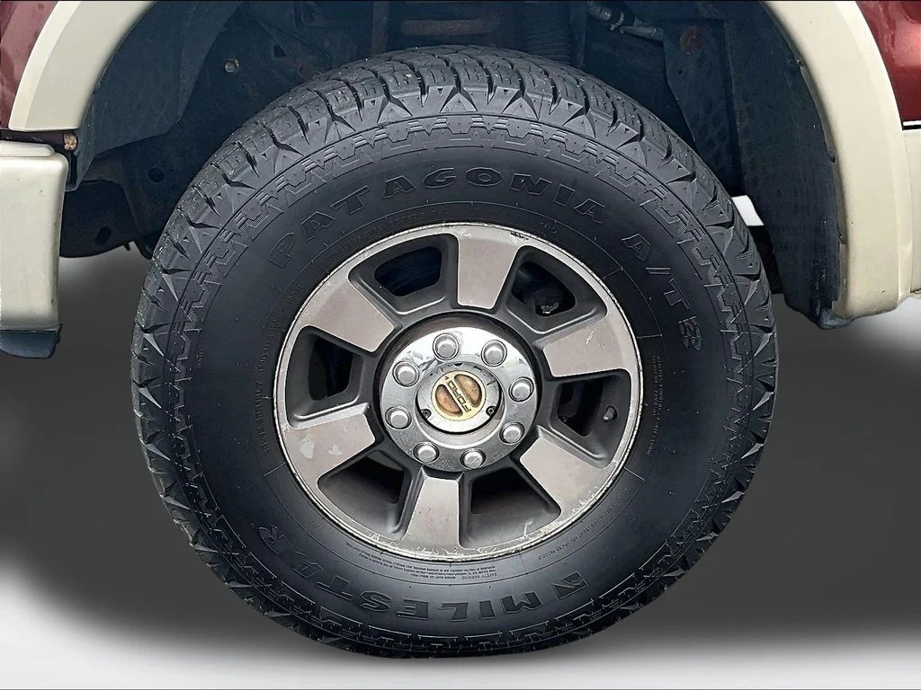 Used 2008 Red Ford  image 9