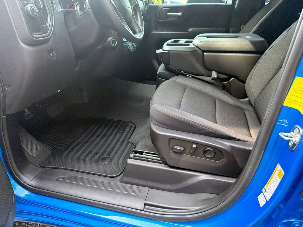 Used 2025 Blue Chevrolet Custom image 9